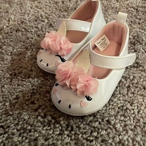 Soft bottom baby girl shoes
